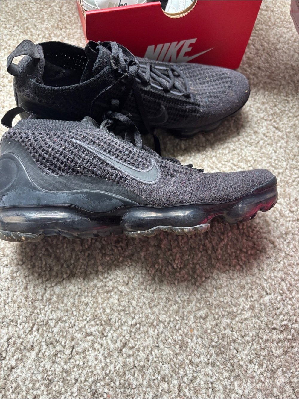 Nike Grade school Black/Gray VaporMax Flyknit Running Sneakers